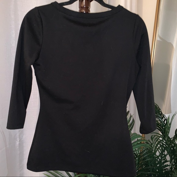 Guess 3/4 sleeve cut out top - Picture 3 of 3